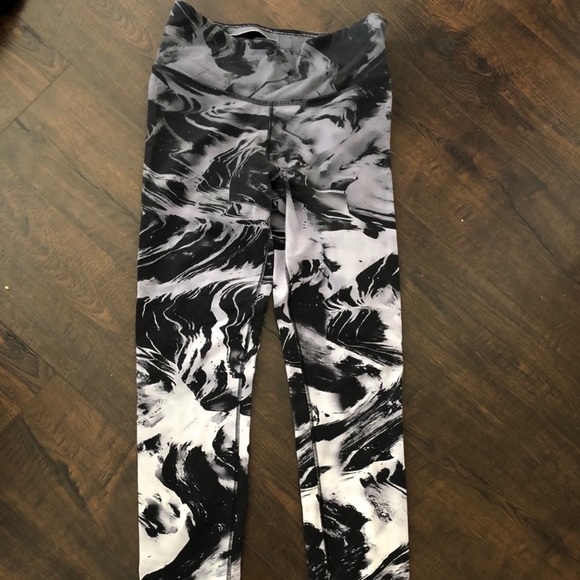 Nike Dri-Fit Marble Ombrè Leggings - Picture 6 of 6